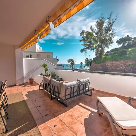 Beachfront With Sea View At Burriana Beach, Lejlighed Nerja