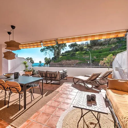 Beachfront With Sea View At Burriana Beach, Apartment Nerja
